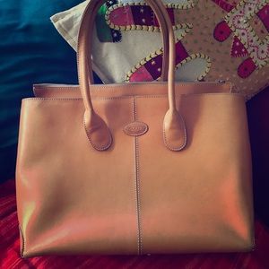 Tod’s Camel Leather Classic D Bag